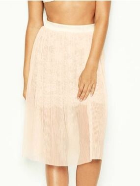 Victoria's Secret Sheer Pleated Tulle Over Floral Lace Skirt